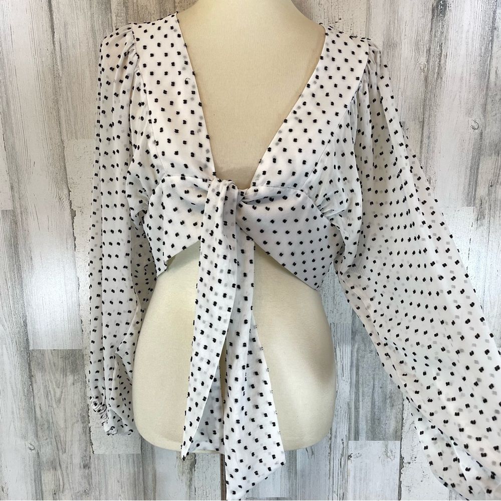 Bardot Women’s White Black Swiss Dot Long Sleeve Tie Front Crop Top Shirt Sz 8/M